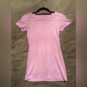Lululemon T Shirt